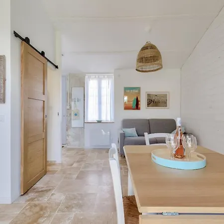 Casa de Férias Maison Moderne Pour 3 - Jardin Et Plancha Les Sables-dʼOlonne
